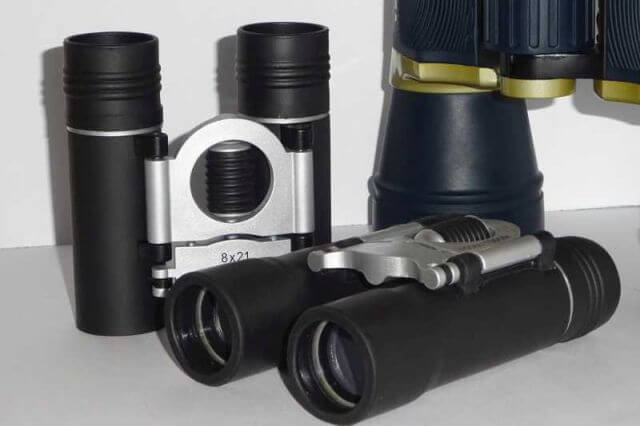 compact binoculars