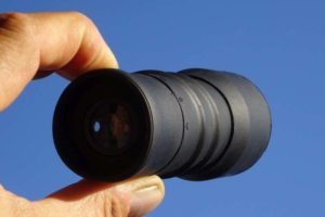 monocular vs. binoculars